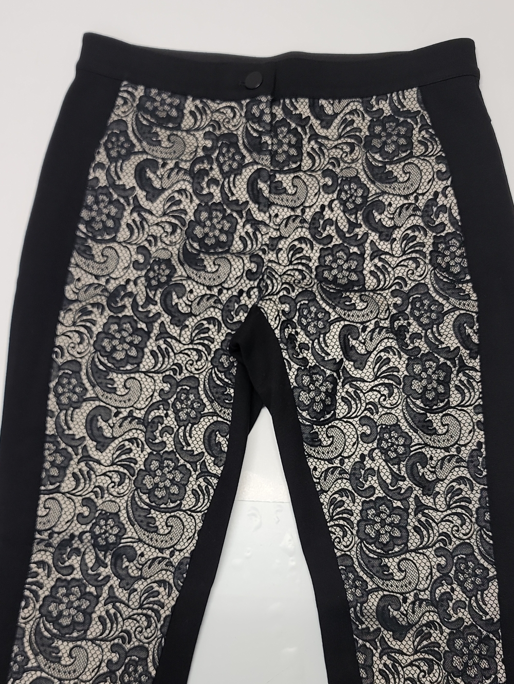 Chico's So Slimming Black Pants with Cream Lace-Overlay Front Sz Small